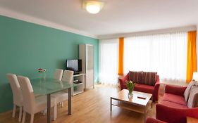 Im 2Ten Business Apartments